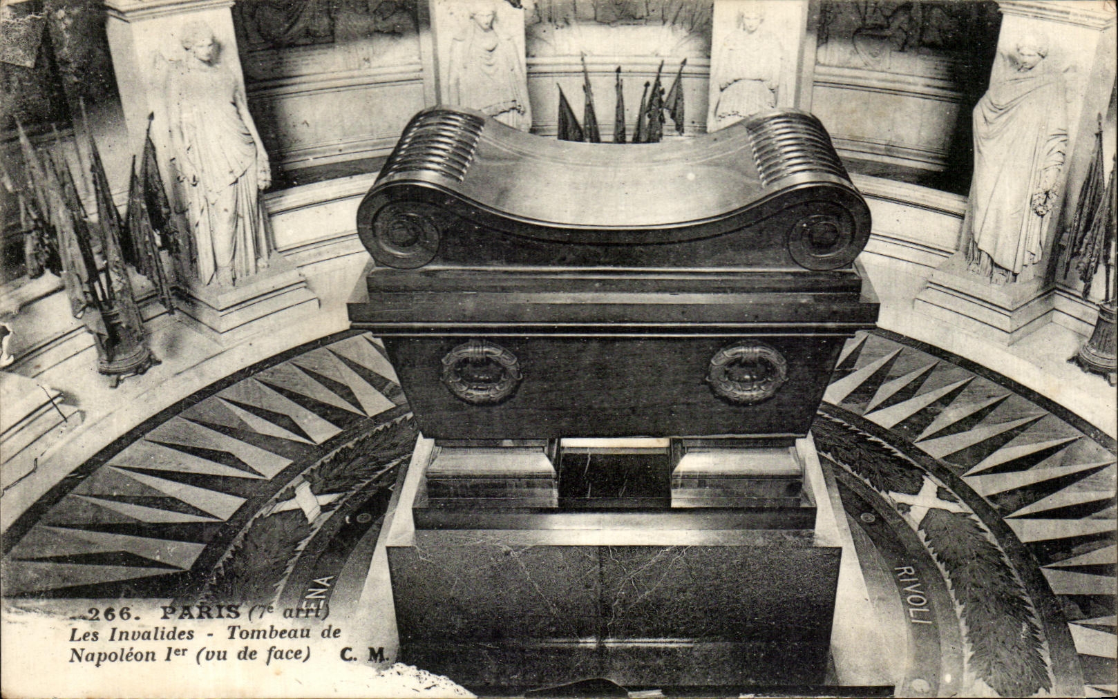 CPA Paris Les Invalides Tombeau De Napoleon 1er