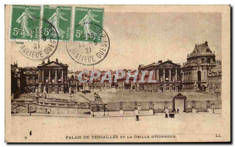 CPA Palais De Versailles Et La Grille D'Honneur