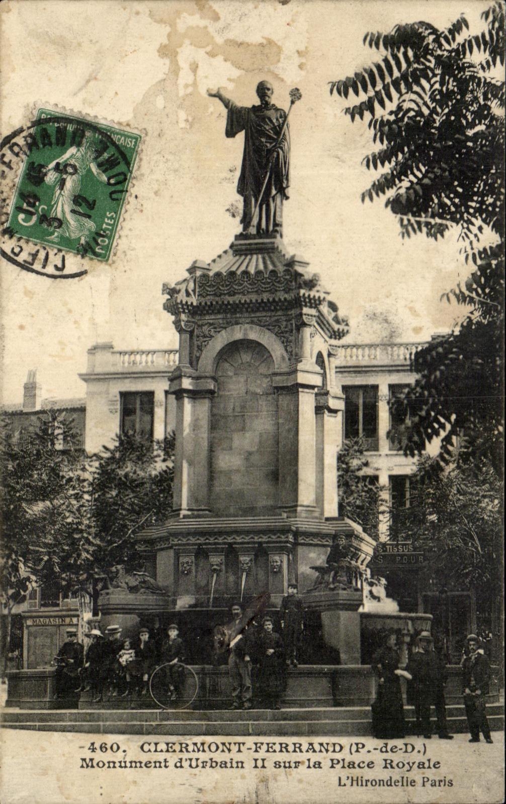 Clermont-Ferrand (P.-de-D.) — Monument d'Urbain II sur la Place Royale — L'Hironnelle, Paris