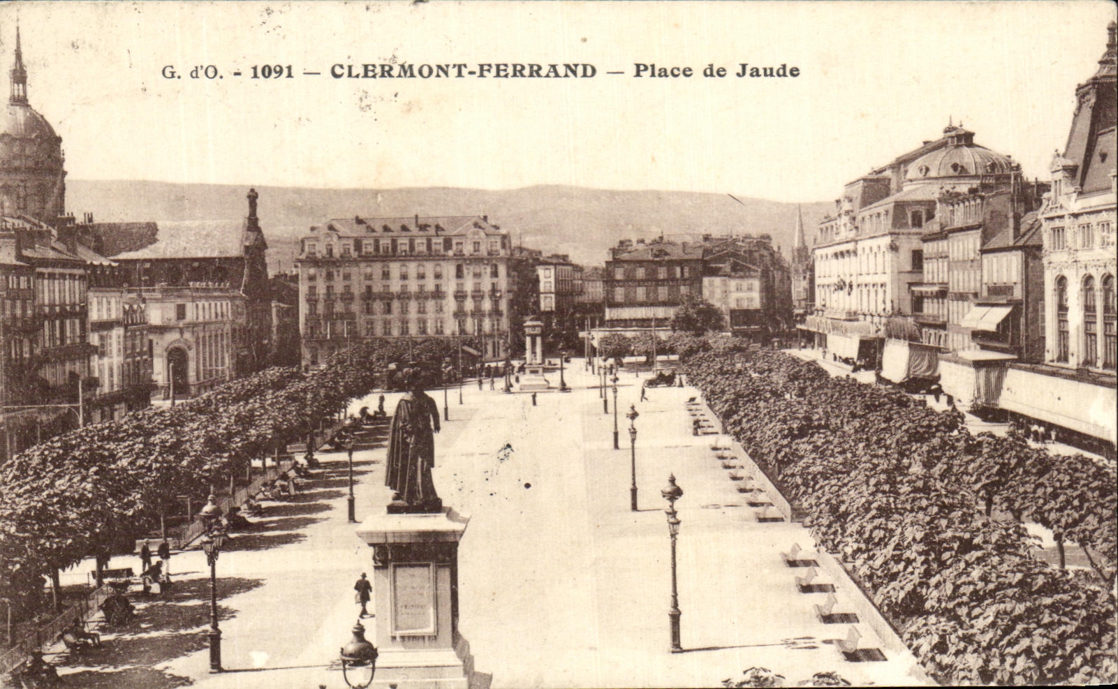 Clermont-Ferrand — Place de Jaude — G. d'O. - 1091