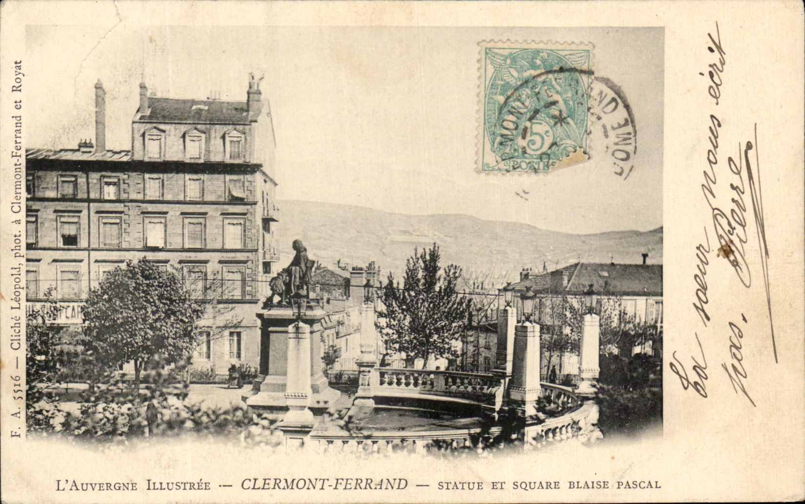 CPA L'Auvergne Illustree Clermont Ferrand statue Et Square Blaise Pascal