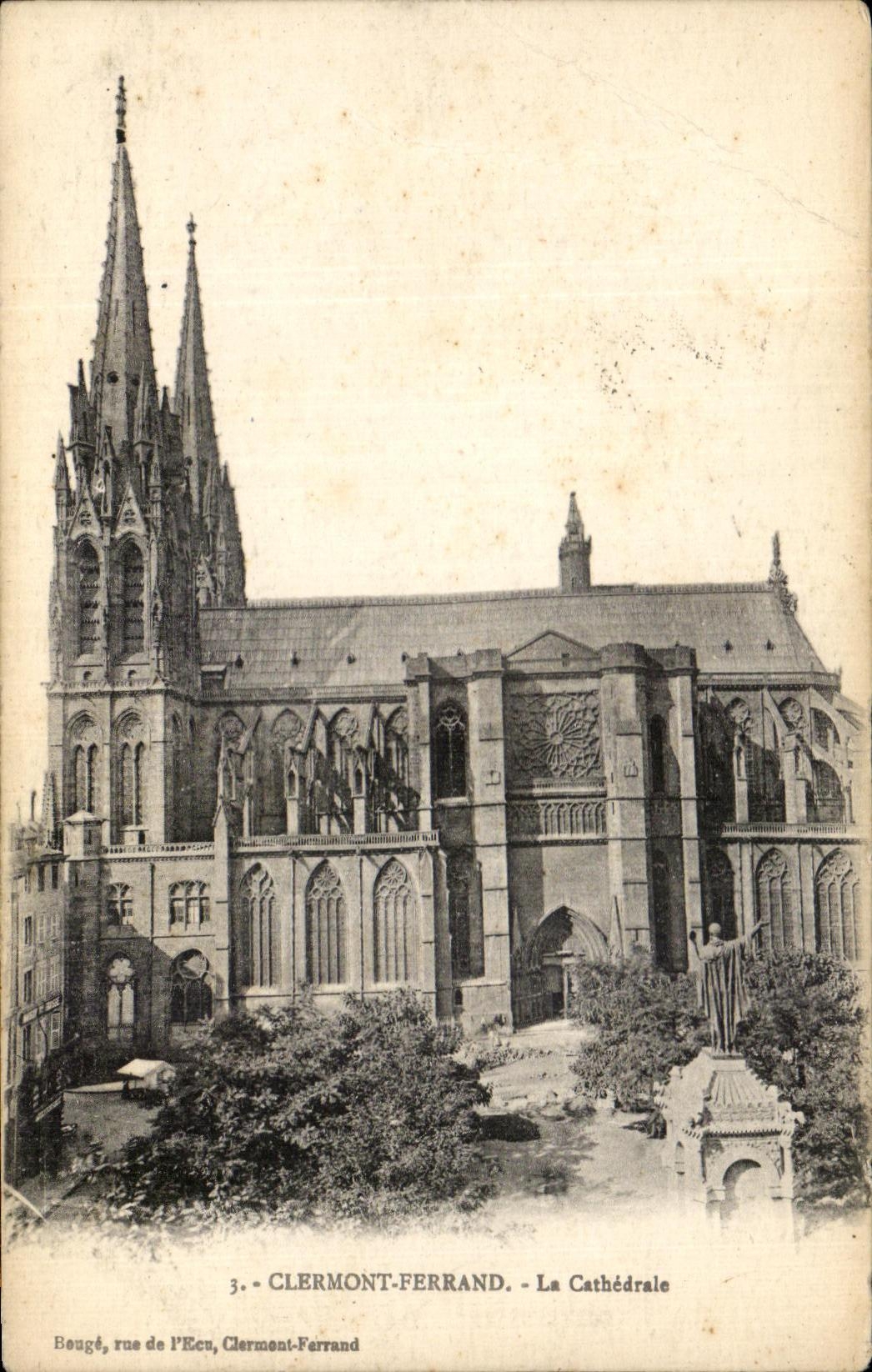 Clermont-Ferrand - La Cathédrale — Bougé, rue de l'Écu
