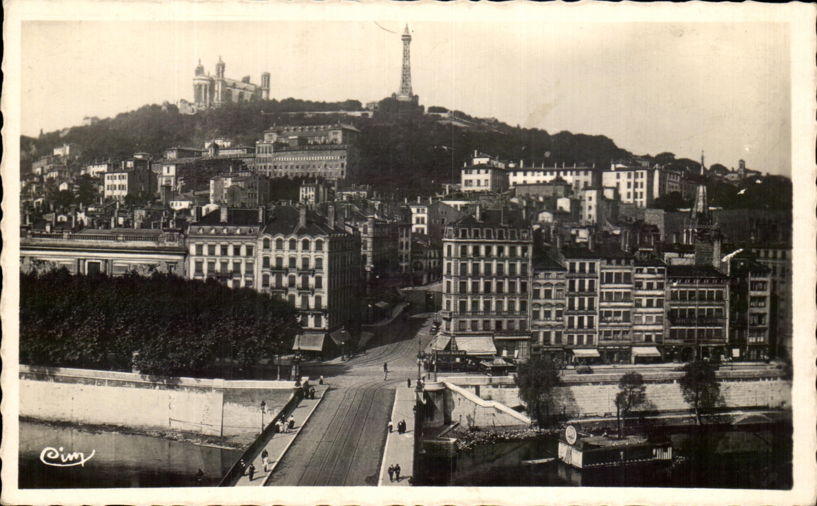 CPA Lyon Rue Octavio Mey et Coteau de Fourviere