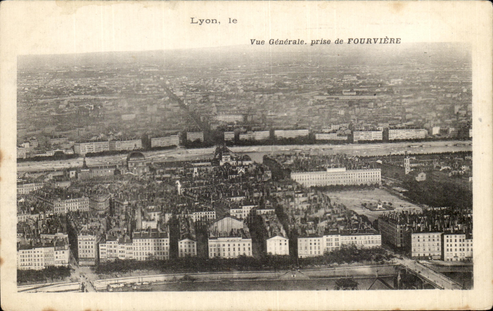 Lyon, le — Vue Générale prise de FOURVIÈRE — éditeur non visible
