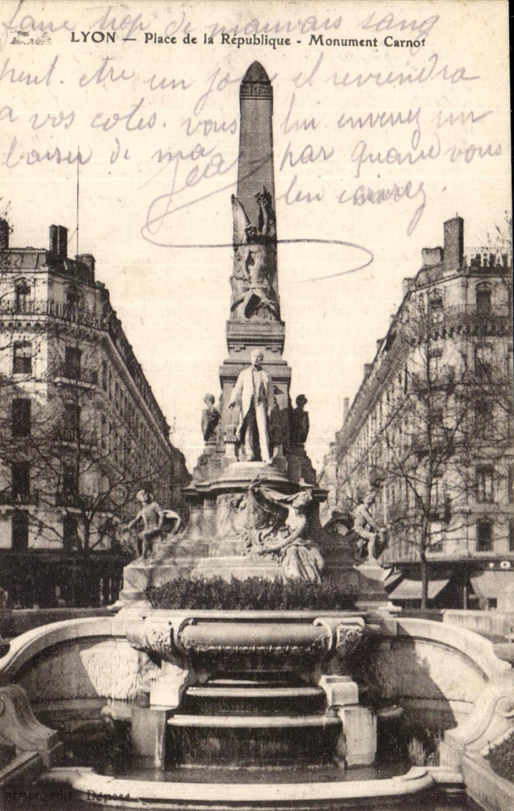 CPA Lyon Place De La Republique Monument Carnot