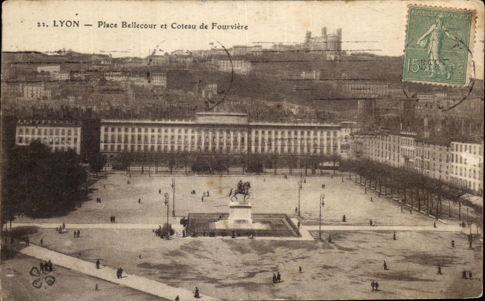 CPA Lyon Place Bellecour Et Coteau De Fouviere