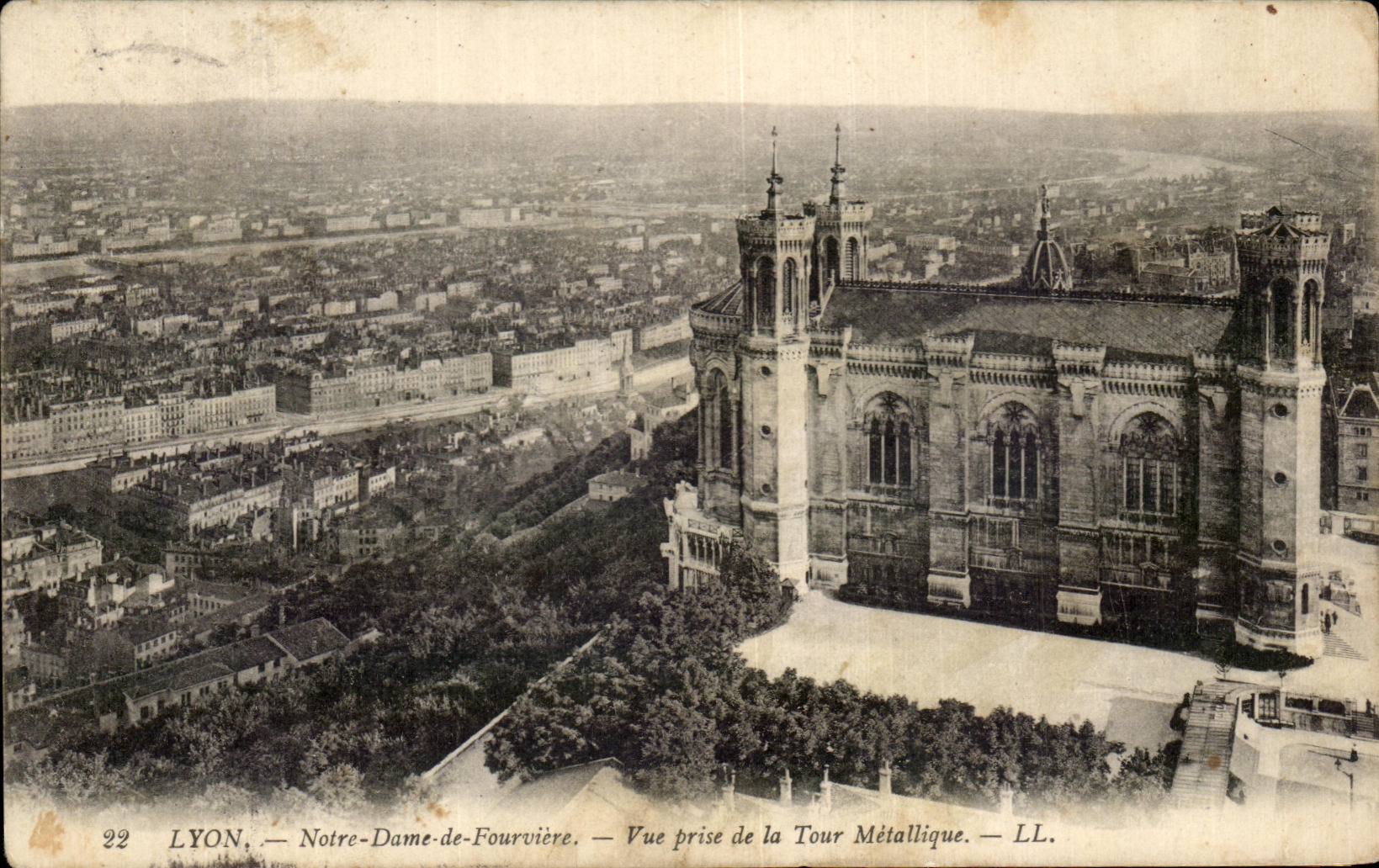 LYON — Notre-Dame-de-Fourvière — Vue prise de la Tour Métallique — LL.