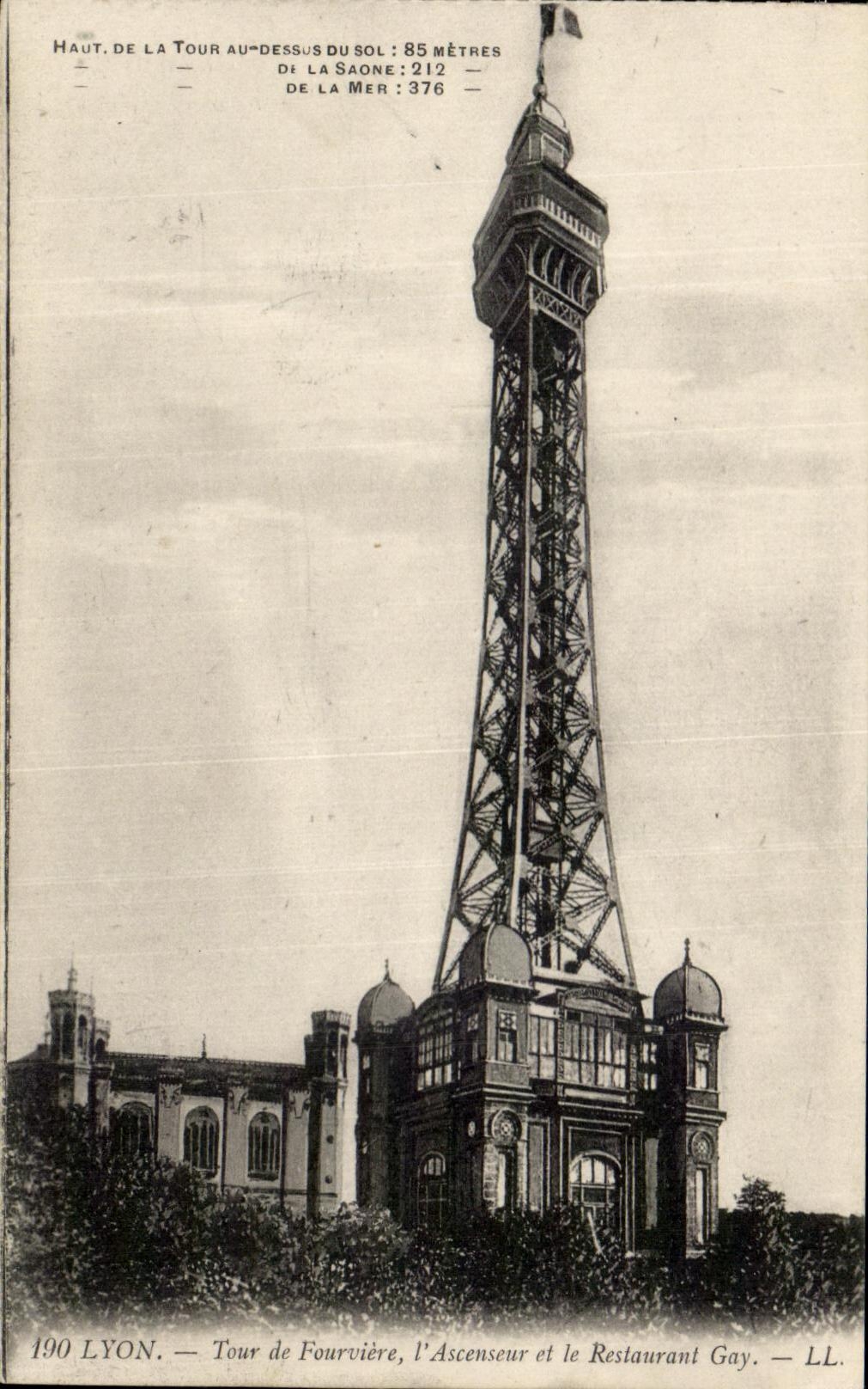 Tour de Fourvière, l'Ascenseur et le Restaurant Gay — Lyon — LL