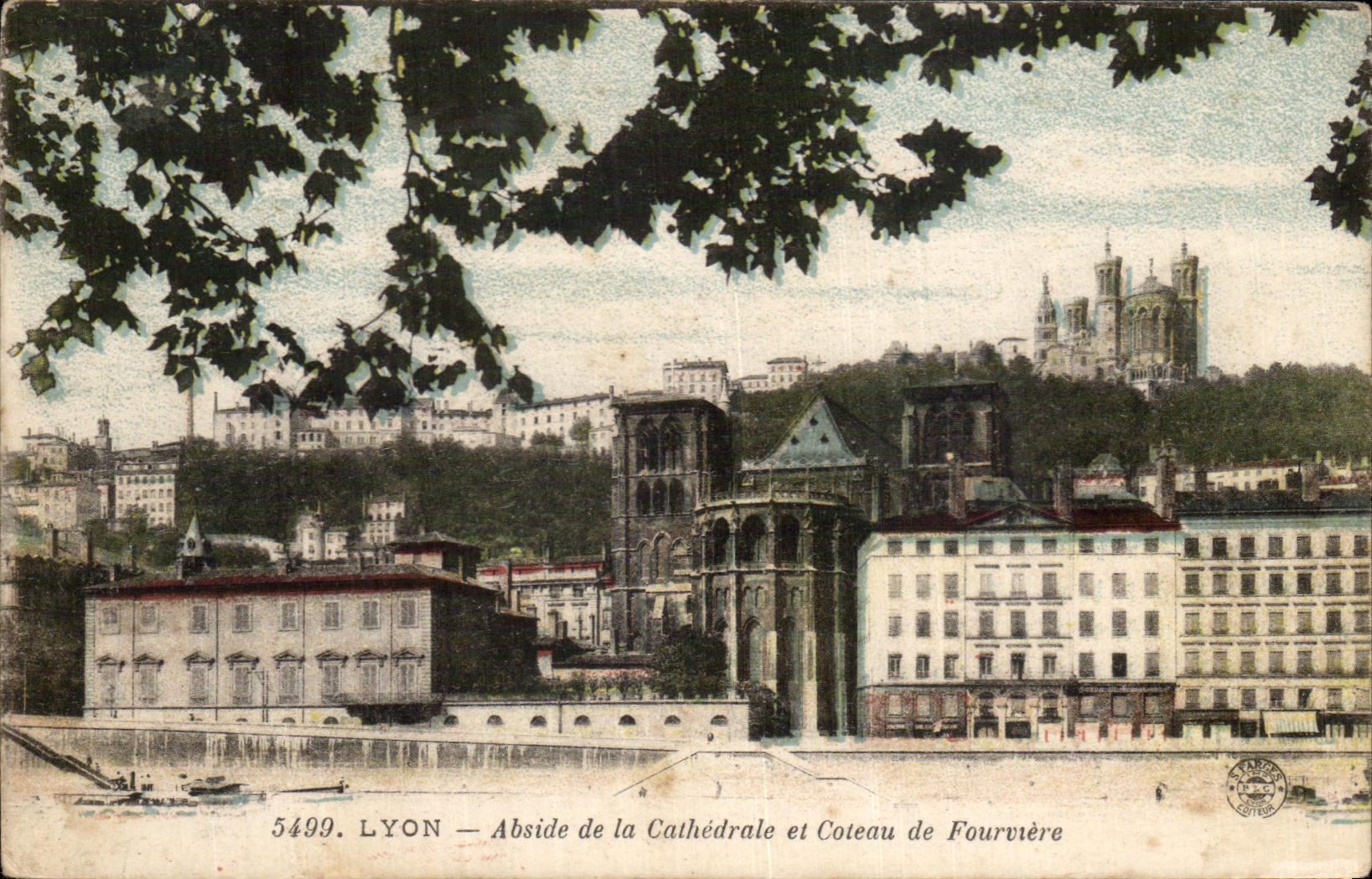 CPA Lyon Abside De La Cathedrale Et Coteau De Fourviere