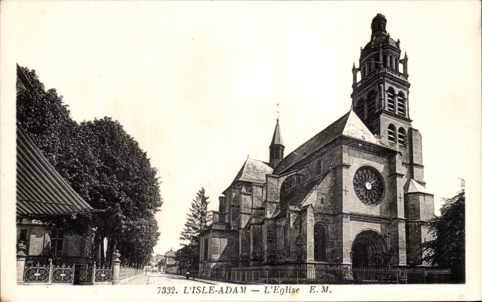 CPA L'Isle Adam L'Eglise 