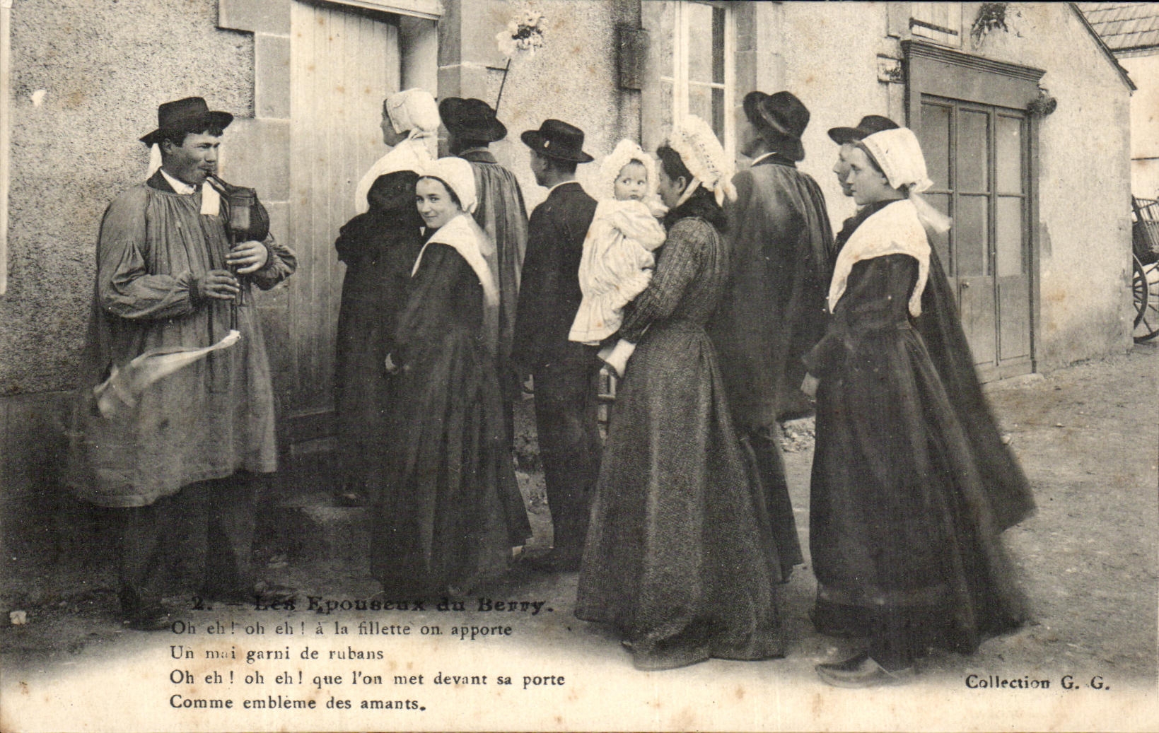 CPA Les Epouseux De Berry Folklore Costume
