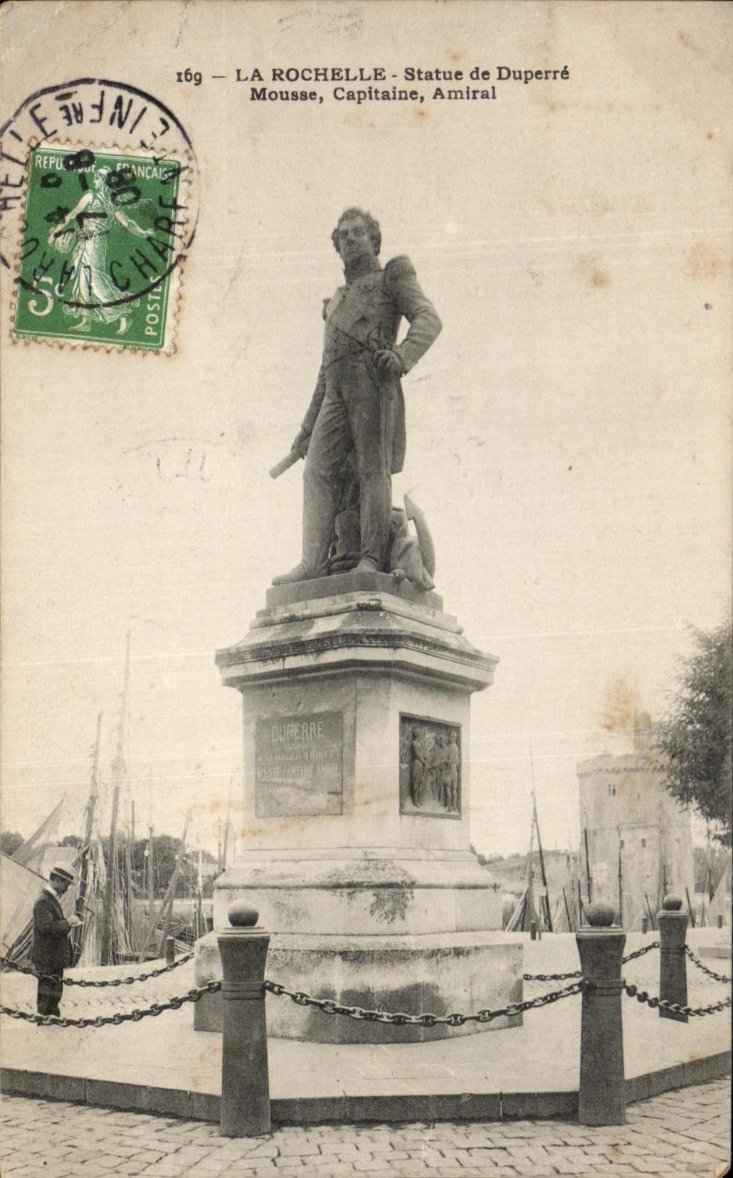 CPA La Rochelle Statue De Duperre Mousee Capitaine Amiral