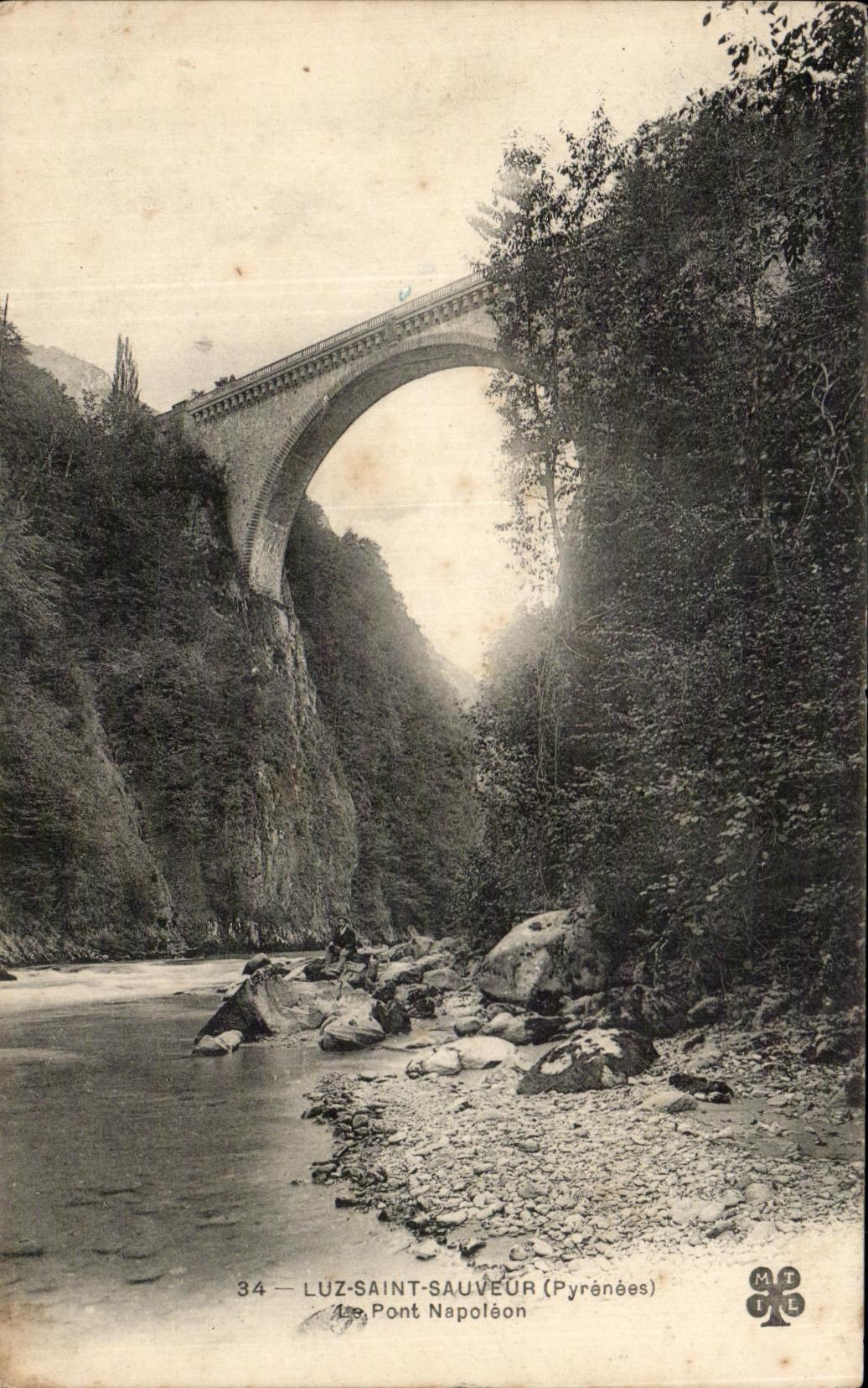 CPA Luz Saint Sauveur Pont Napoleon