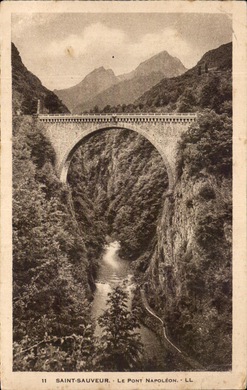 CPA Saint Sauveur Le Pont Napoleon
