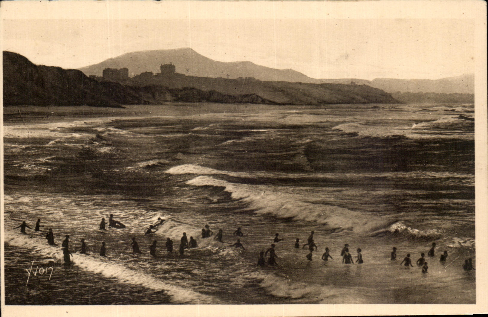 Biarritz — L'heure du bain sur la Côte des Basques — Les Éditions d'Art YVON, Paris