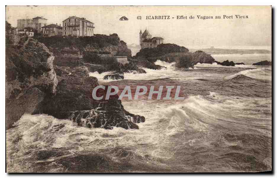 CPA Biarritz Effet De Vagues Au Port Vieux