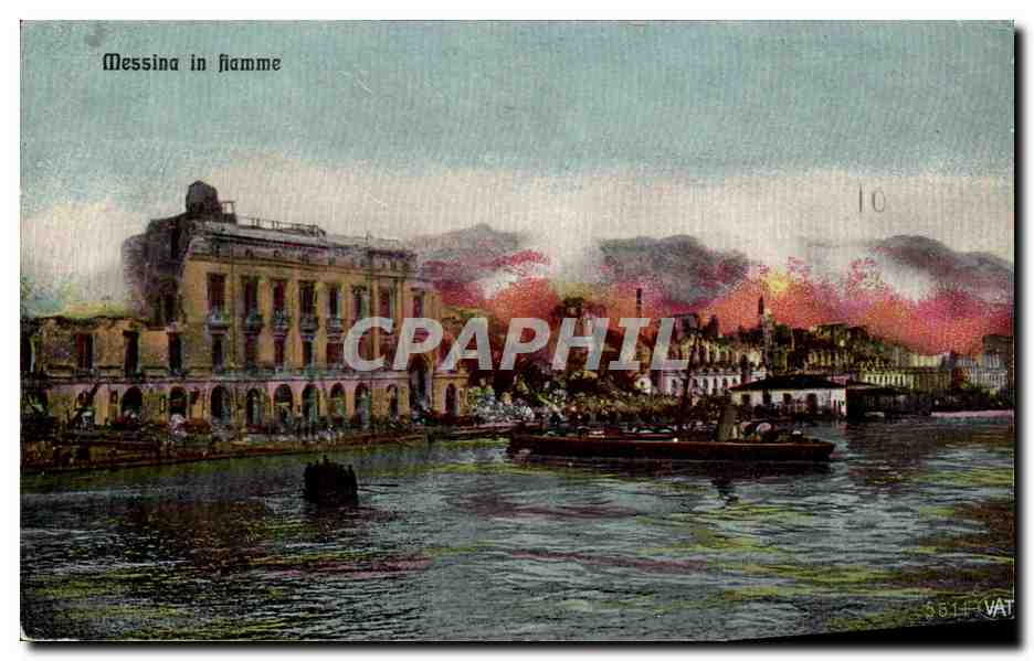 CPA Italie Messina in flamme Bateau 