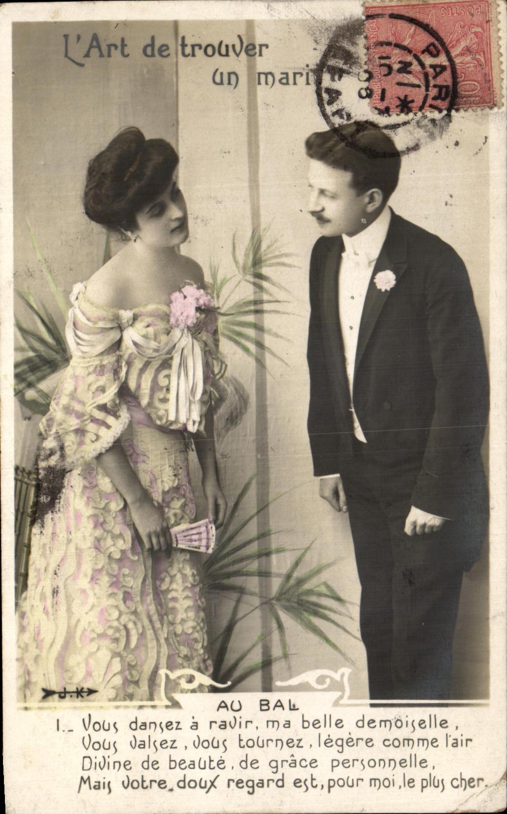 CPA Fantaisie Femme au bal Eventail