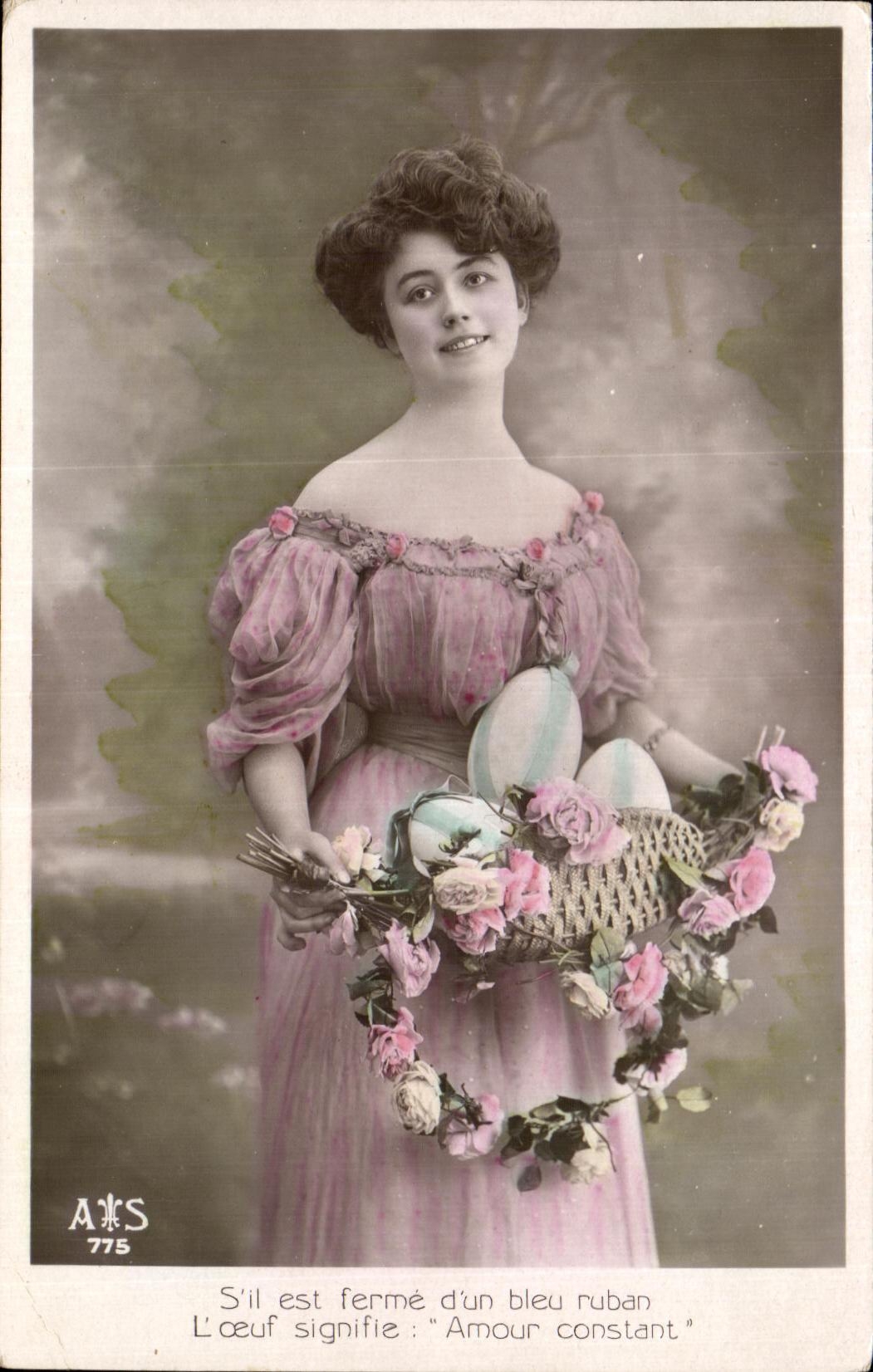 CPA Fantaisie Femme Paques oeufs