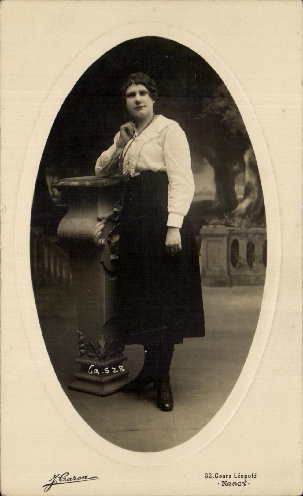 CARTE PHOTO Femme 