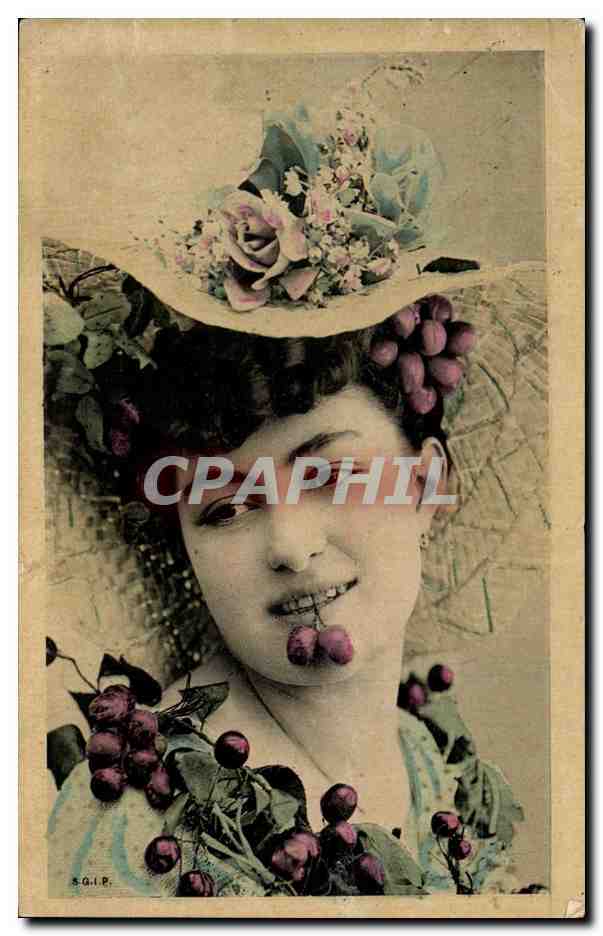 Femme en chapeau fleuri avec des baies — S.G.I.P. — n° de série non visible