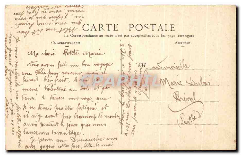 Femme en chapeau fleuri avec des baies — S.G.I.P. — n° de série non visible — Reverso
