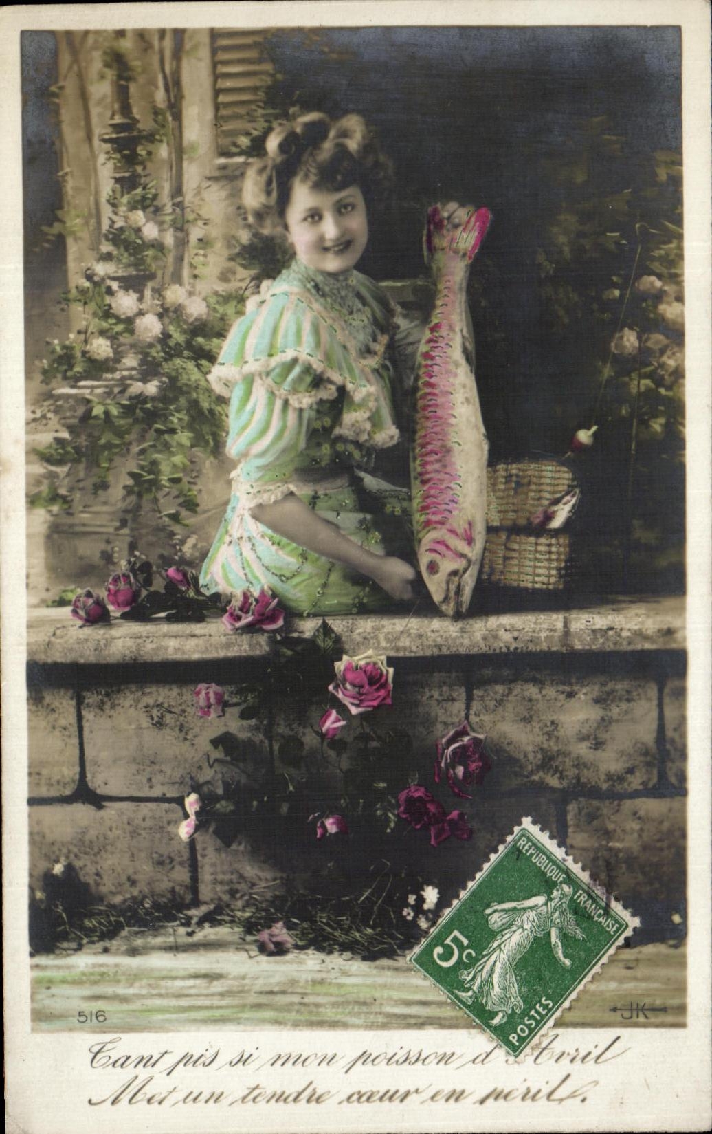 CPA Fantaisie Femme Poisson 