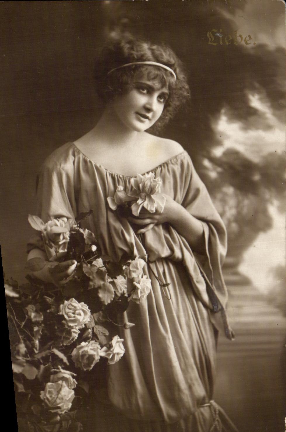 CPA Fantaisie Femme 