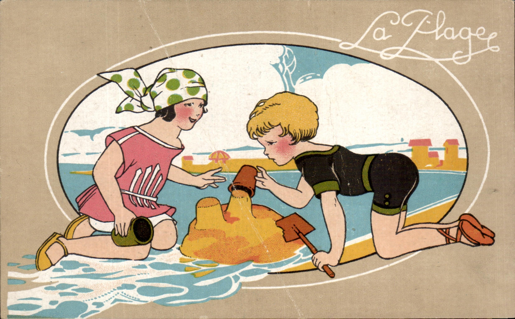 Enfants jouant au sable — La Plagee — éditeur non visible