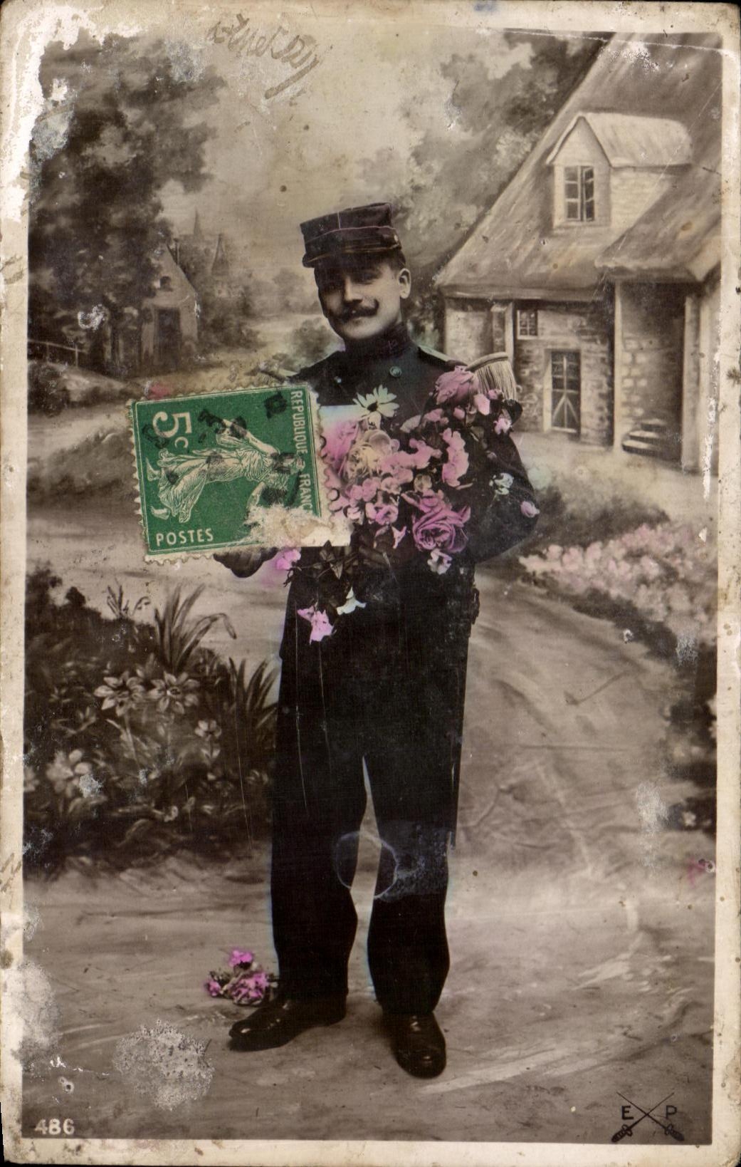 Soldat en uniforme — avec timbre postal et bouquet de fleurs — éditeur E.P. n°486