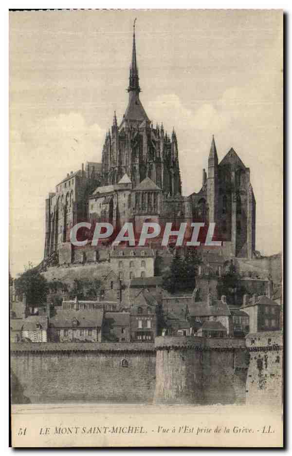 CPA Le Mont Saint Michel Vue a l'Est prise de la Greve