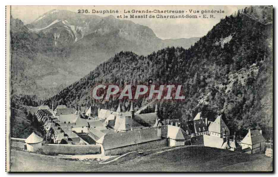 CPA Dauphine La Grande Chartreuse Vue Generale Et Le Massif De Charmant som