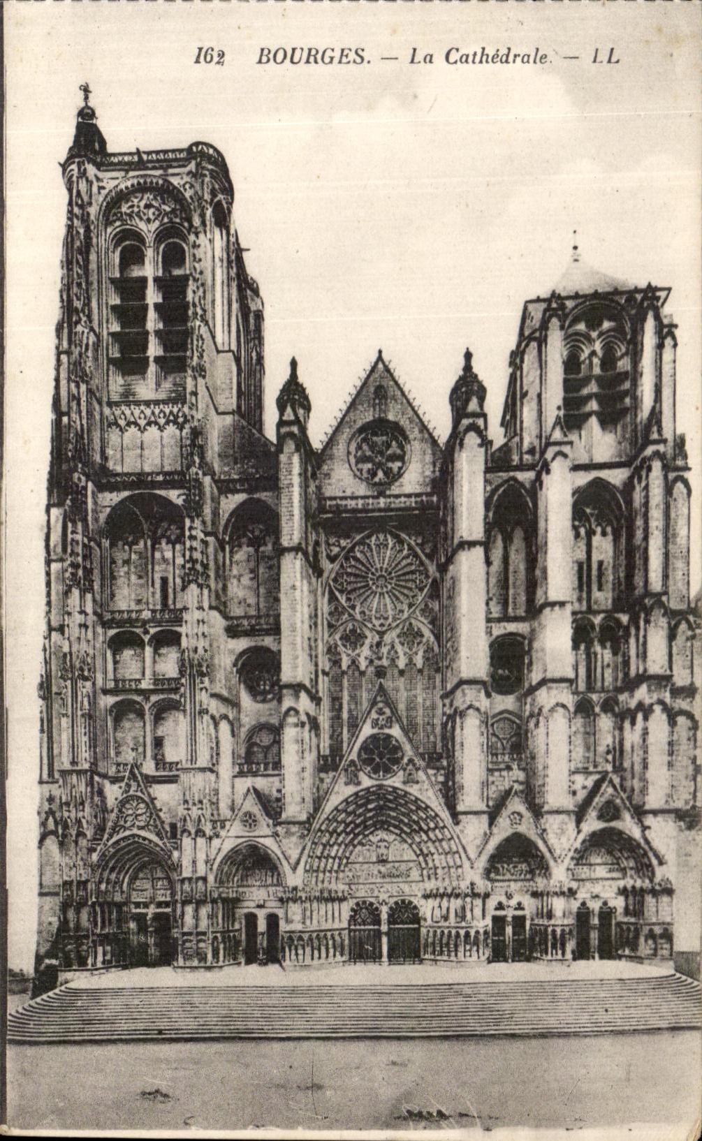 CPA Bourges La Cathedrale