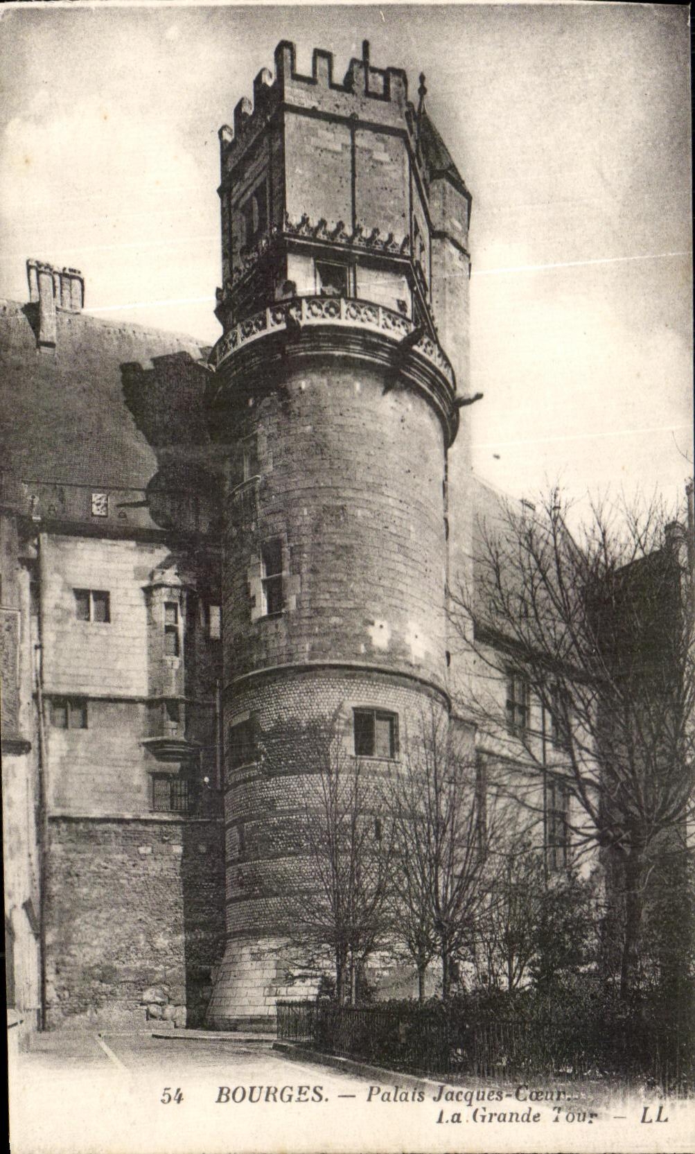 CPA Bourges Palais Jacques Coeur La Grande Tour