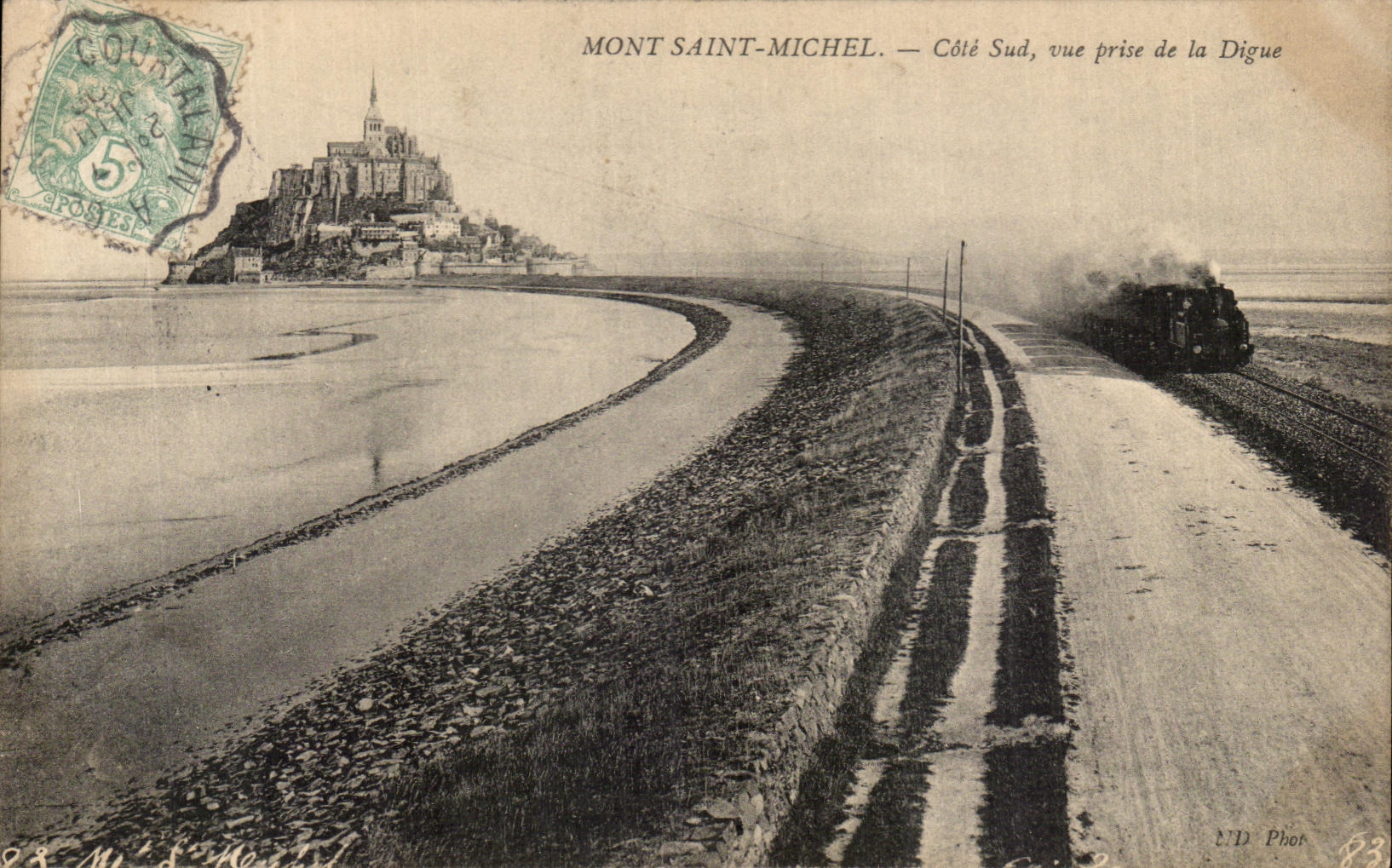 CPA Mont Saint Michel Cote Sud vue prise de la DigueTrain 