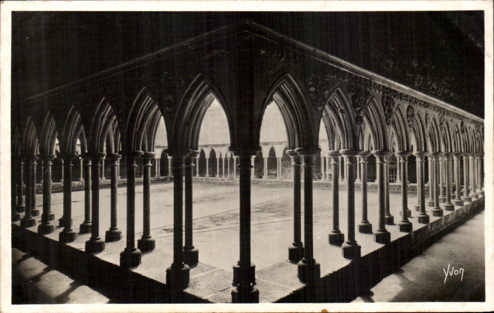 Mont Saint-Michel — Galeries du Cloître — Les Éditions d'Art 'Yvon' n°7