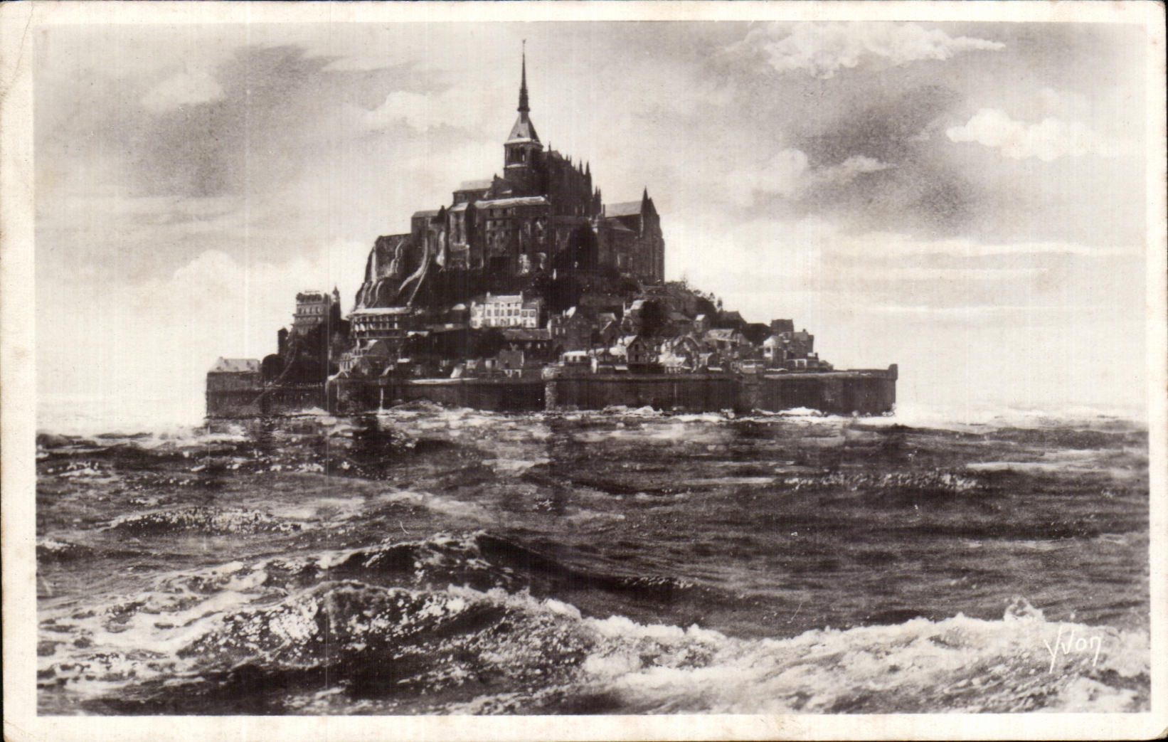 CPA Mont Saint Michel Le Mont par temps d'equinoxe 