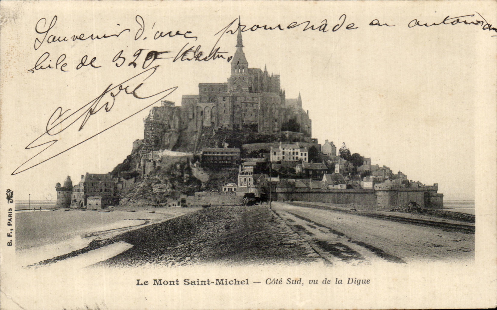 CPA Le Mont Saint Michel Cote Sud vu de la Digue