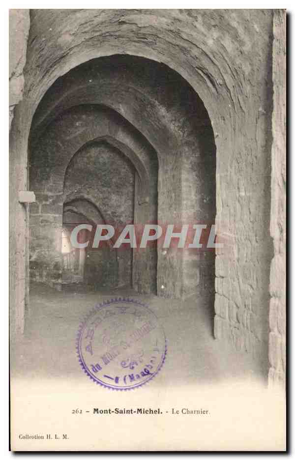 CPA Mont Saint Michel Le Charnier 