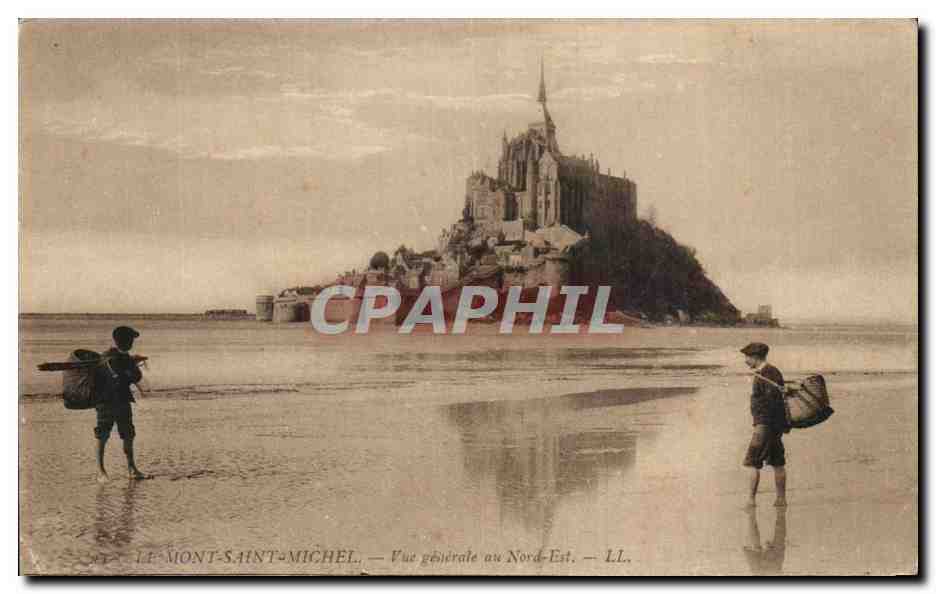 CPA Le Mont St Michel Vue Generale Au Nord Est pecheurs