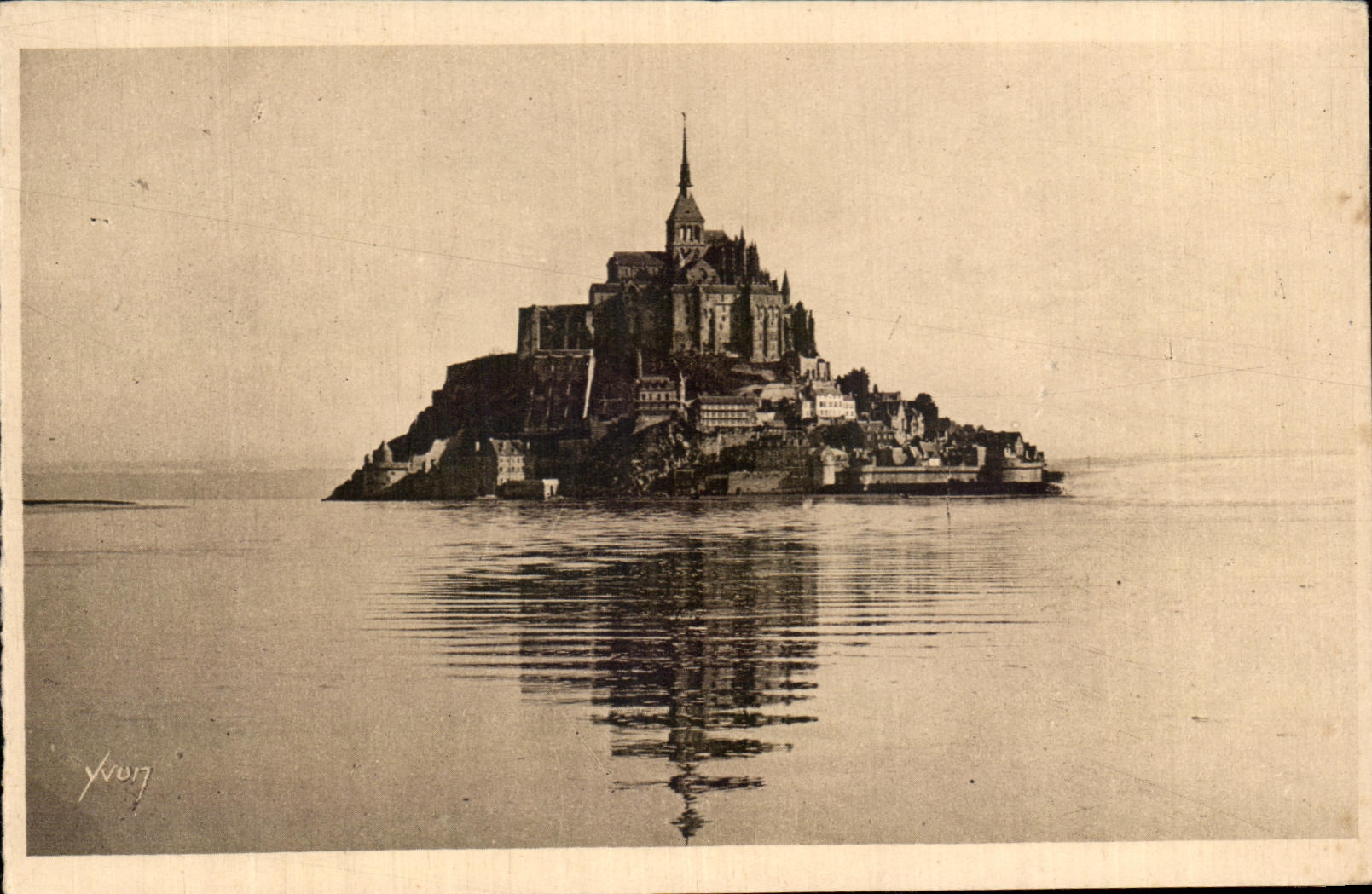 Mont-Saint-Michel — vue panoramique — Yvong