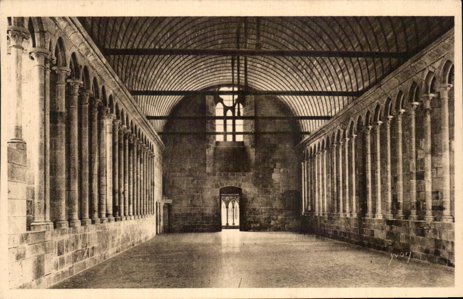 CPA La Douce France Le Mont St Michel Abbaye Refectoire Des Moines