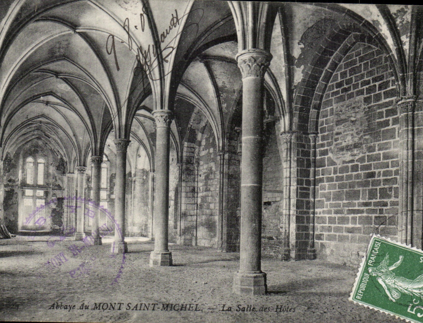 Abbaye du MONT SAINT-MICHEL — La Salle des Hôtes