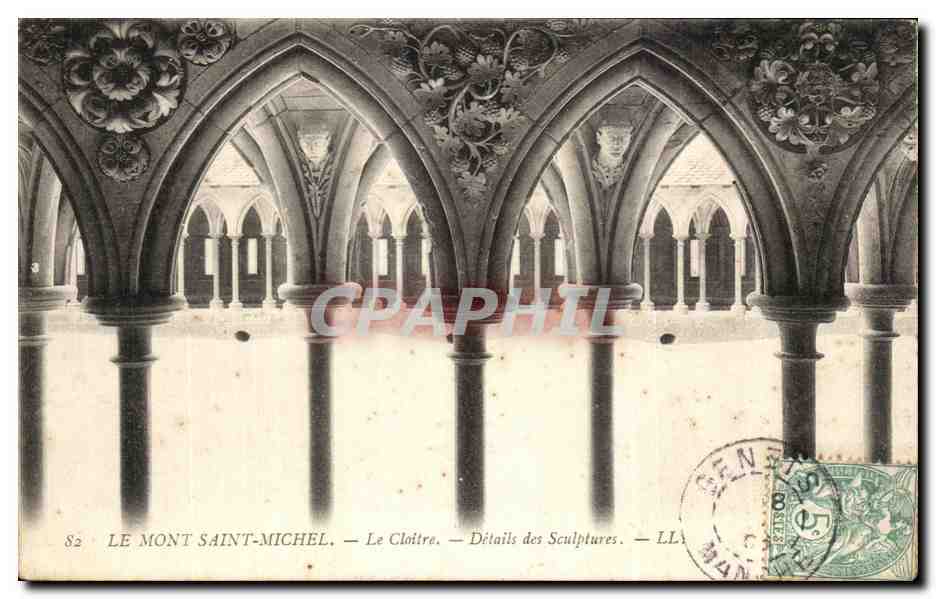 CPA Le Mont Saint Michel Le Cloitre Details des Sculptures