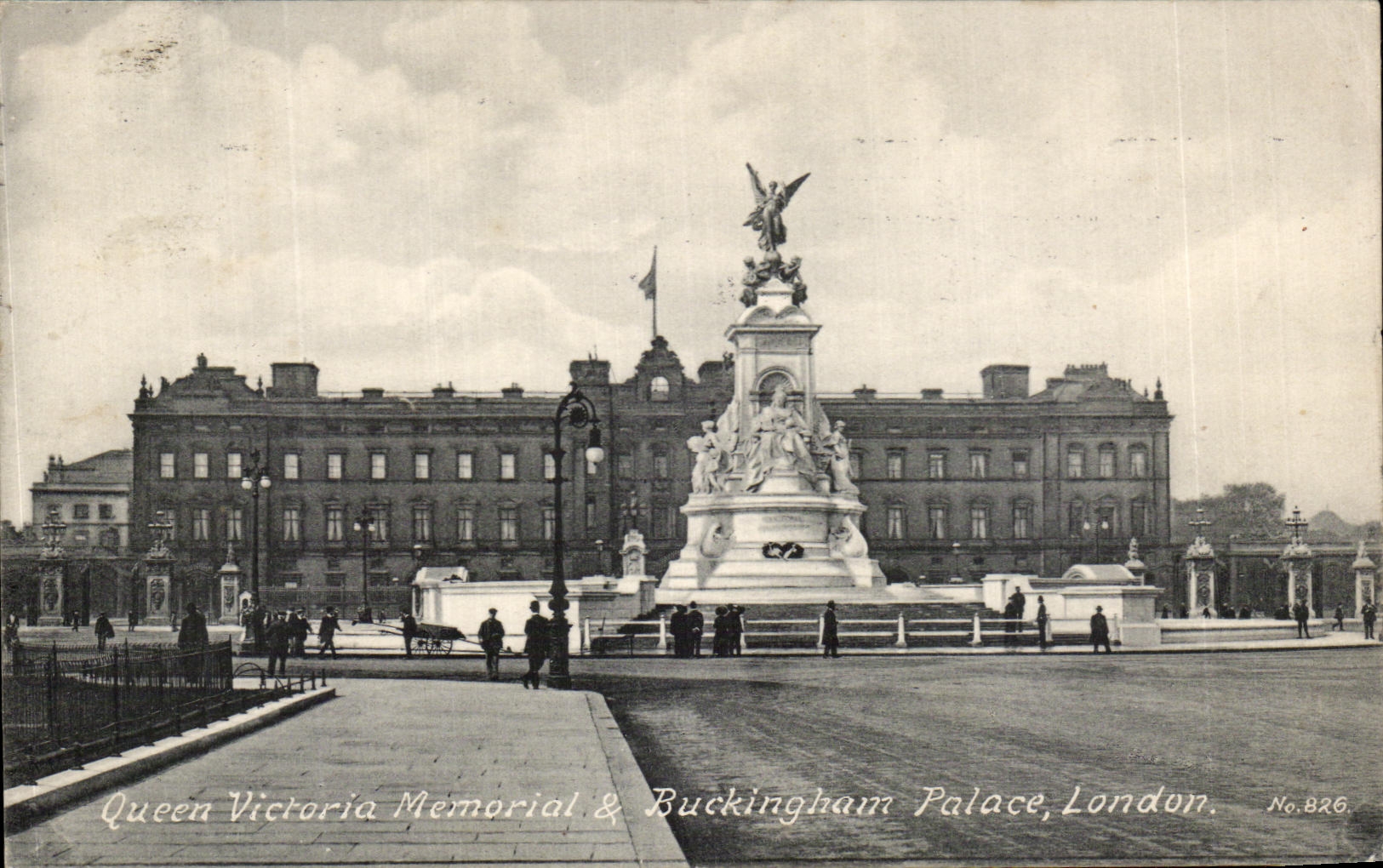 CPA Queen Victoria Memorial Buckingham Palace London