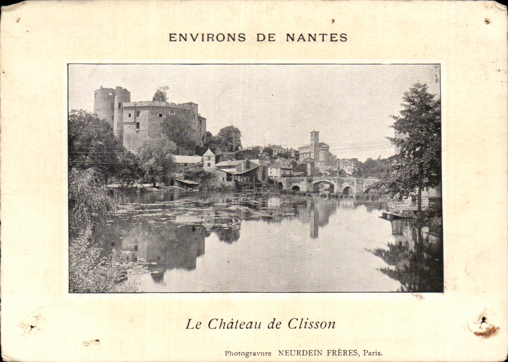 CPA Environs De Nantes Le Chateau De Clisson