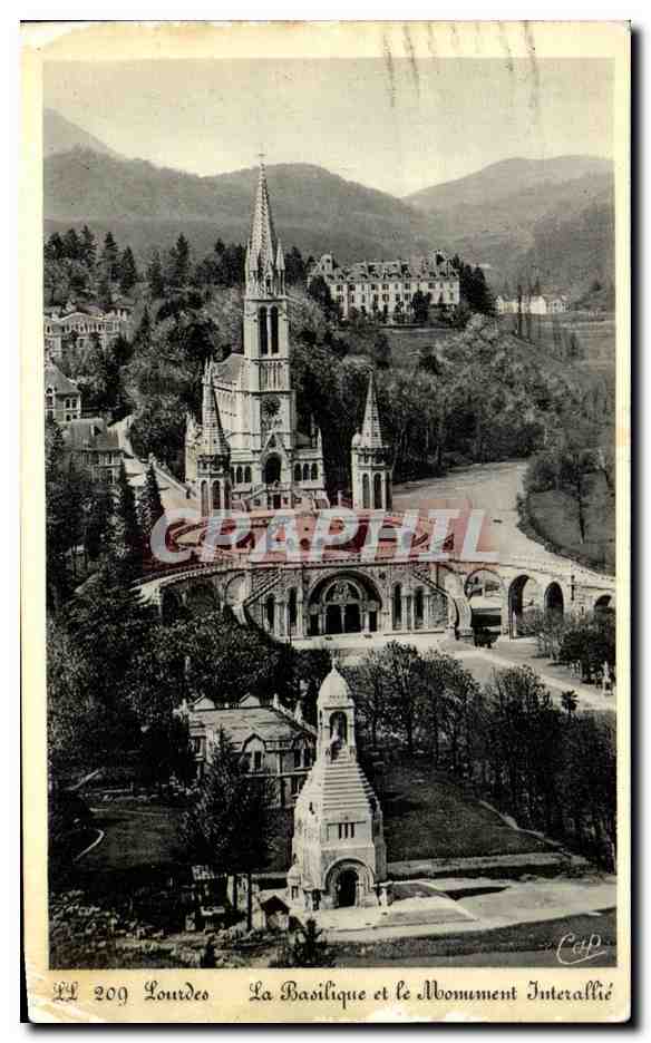 CPA Lourdes la Basilique et le monument interallie