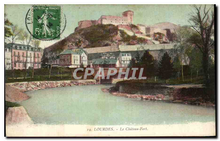 CPA Lourdes Le Chateau Fort