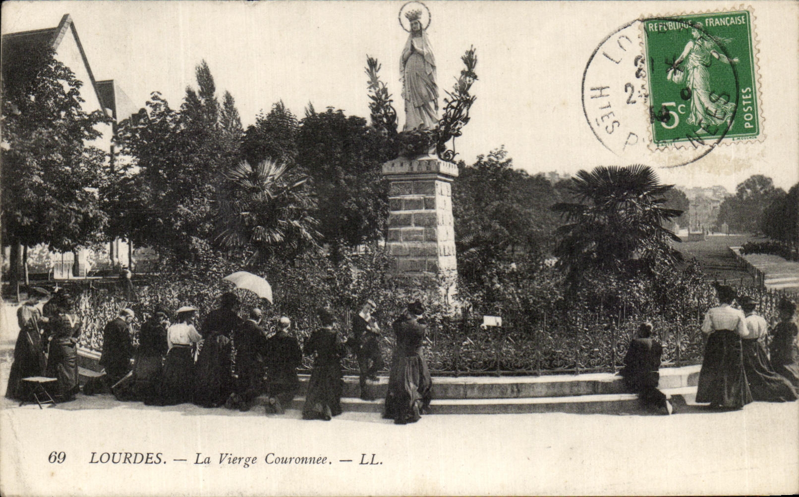 CPA Lourdes La Vierge Couronnce