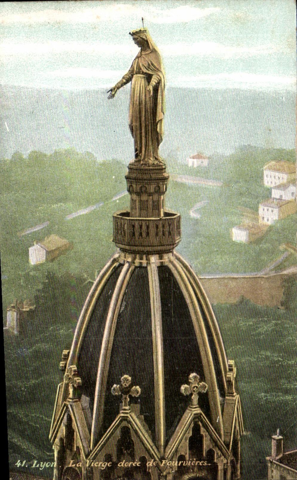 CPA Lyon La vierge doree de Fourvieres 